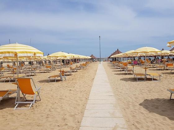 Tramonti Apartments Pescara Exterior photo